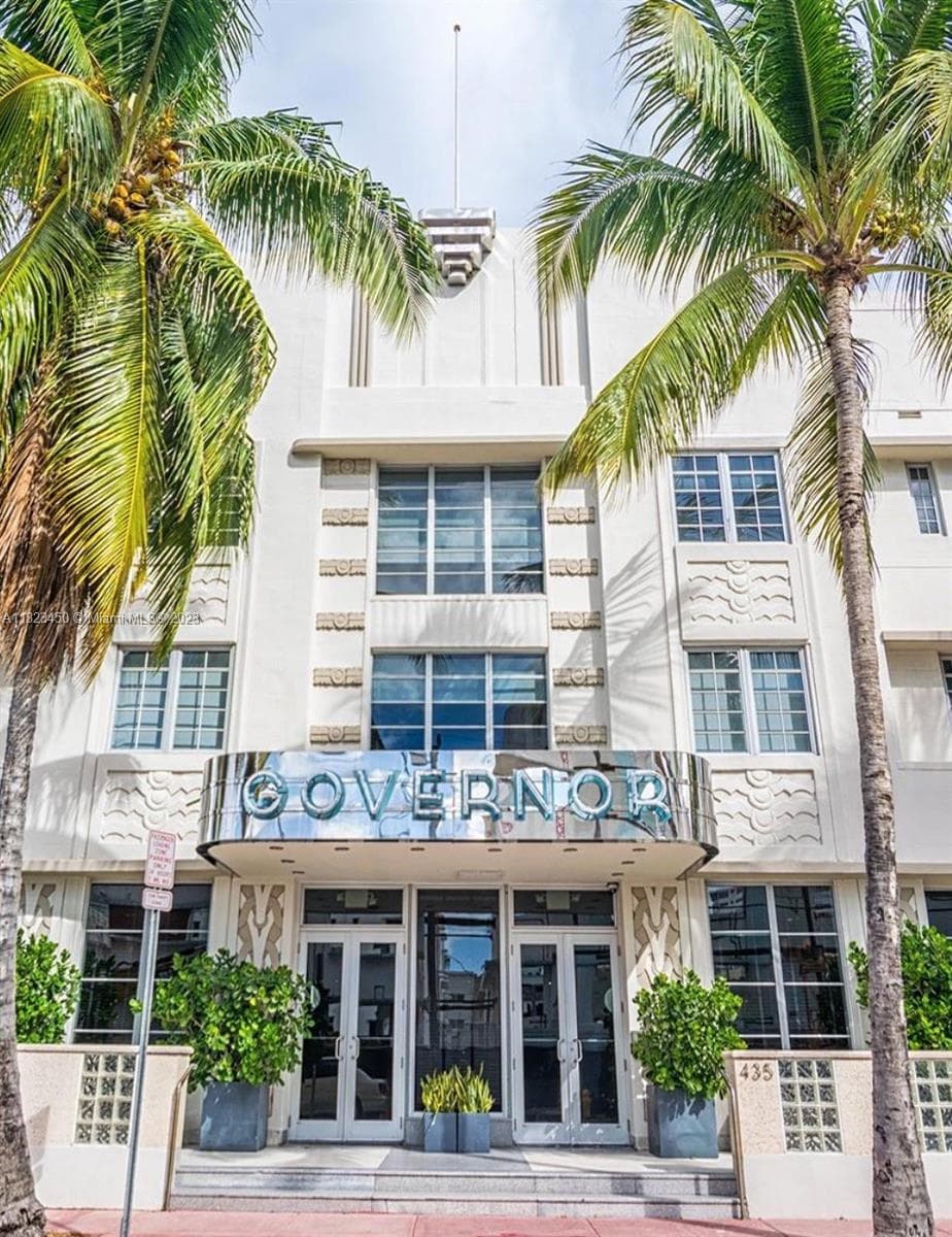 Condo at 435 21st St, Miami Beach — photo 2