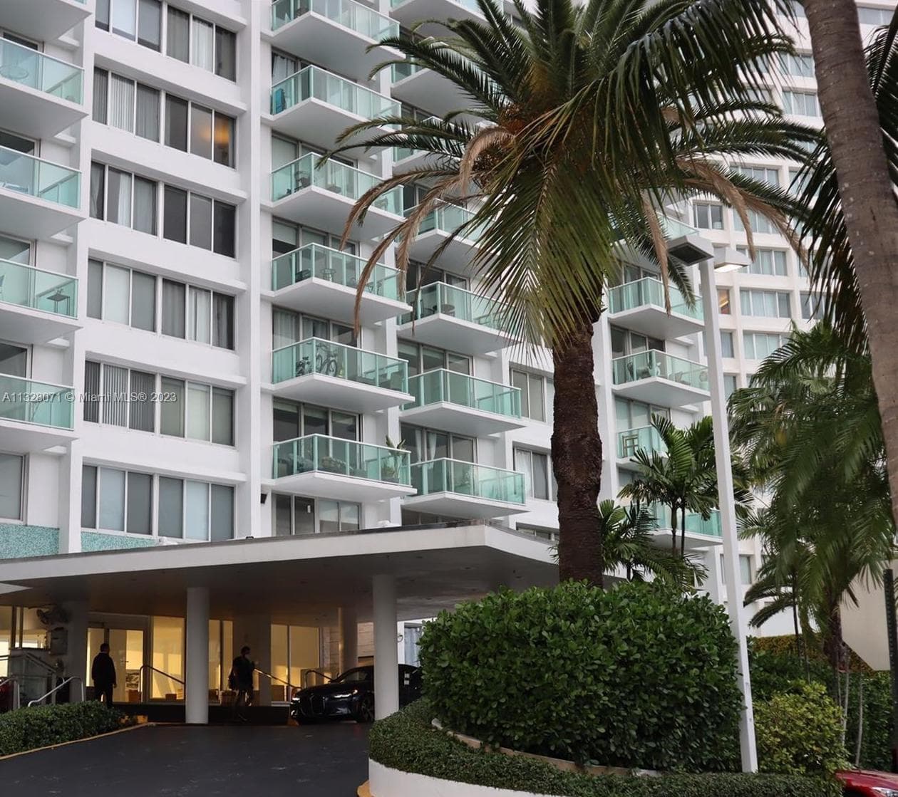 Condo at 1000 West Ave, Miami Beach, FL