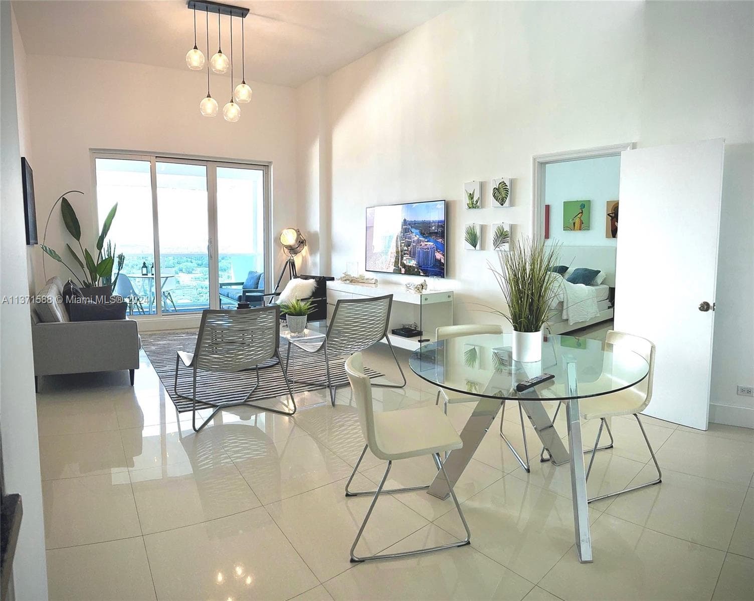 Condo at 2301 Collins Ave, Miami Beach — photo 1