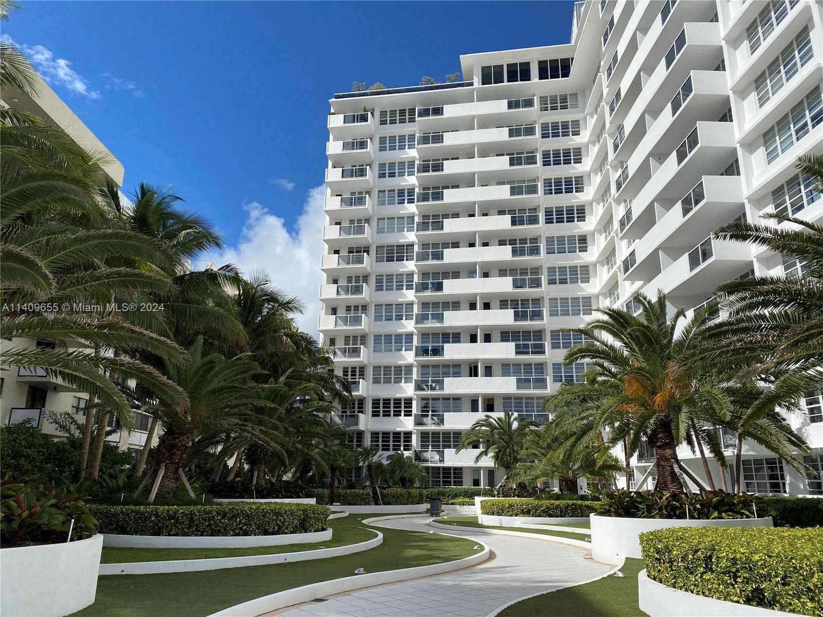 Condo at 100 Lincoln Rd, Miami Beach, FL