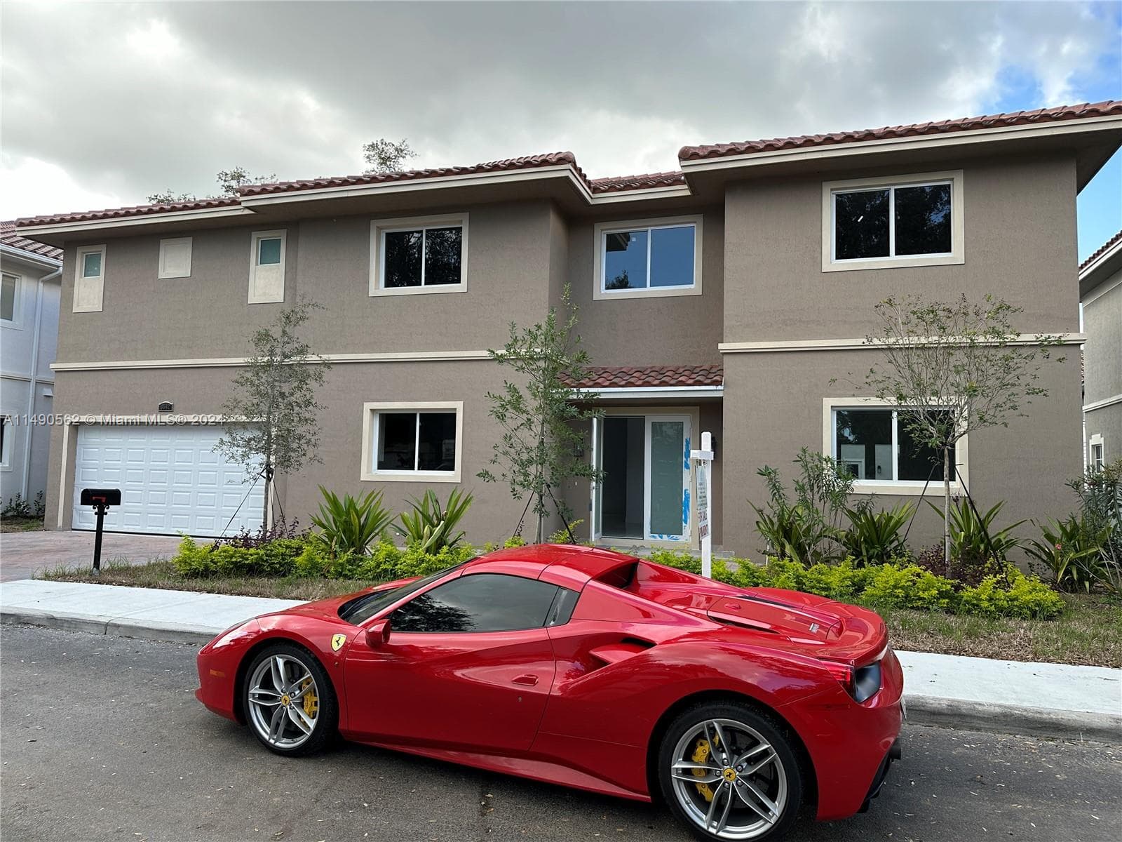 Single-family home at 3562 Forest View Cir, Dania Beach, FL