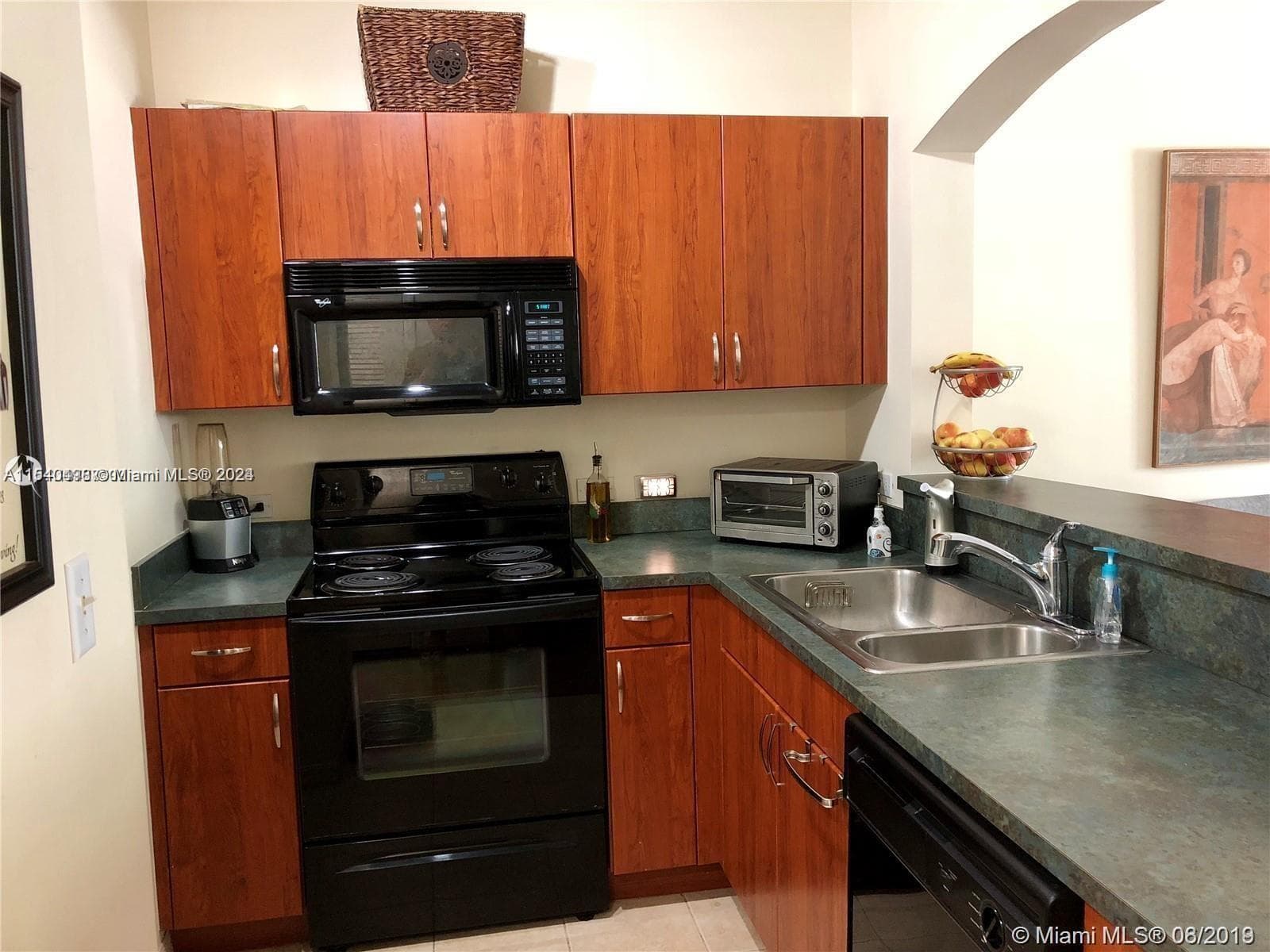 Condo at 9172 Collins Ave, Surfside — photo 2