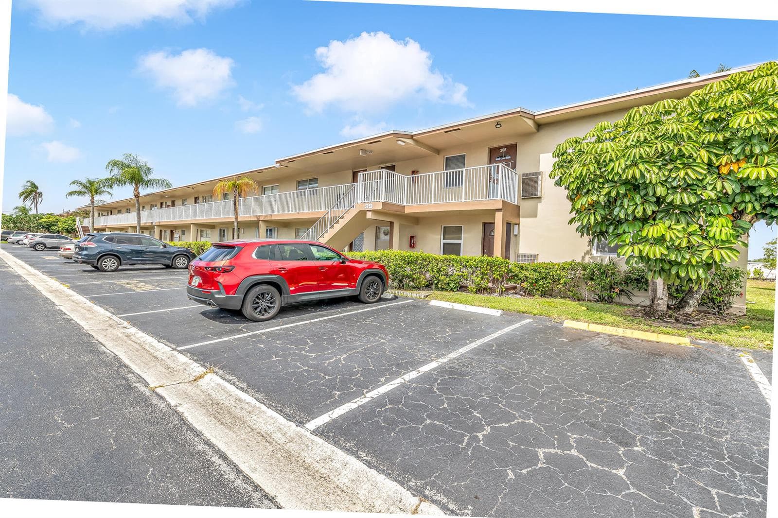 Condo at 601 NW 76th Terrace, Margate, FL