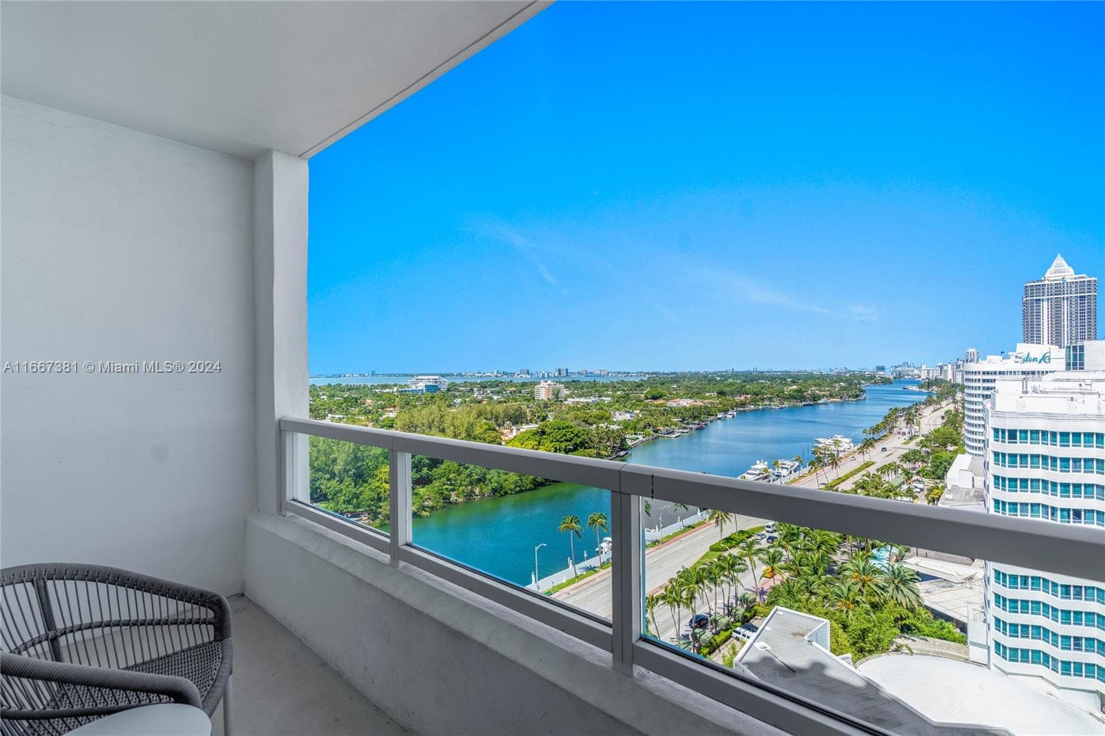 Condo at 4401 Collins Ave, Miami Beach — photo 2