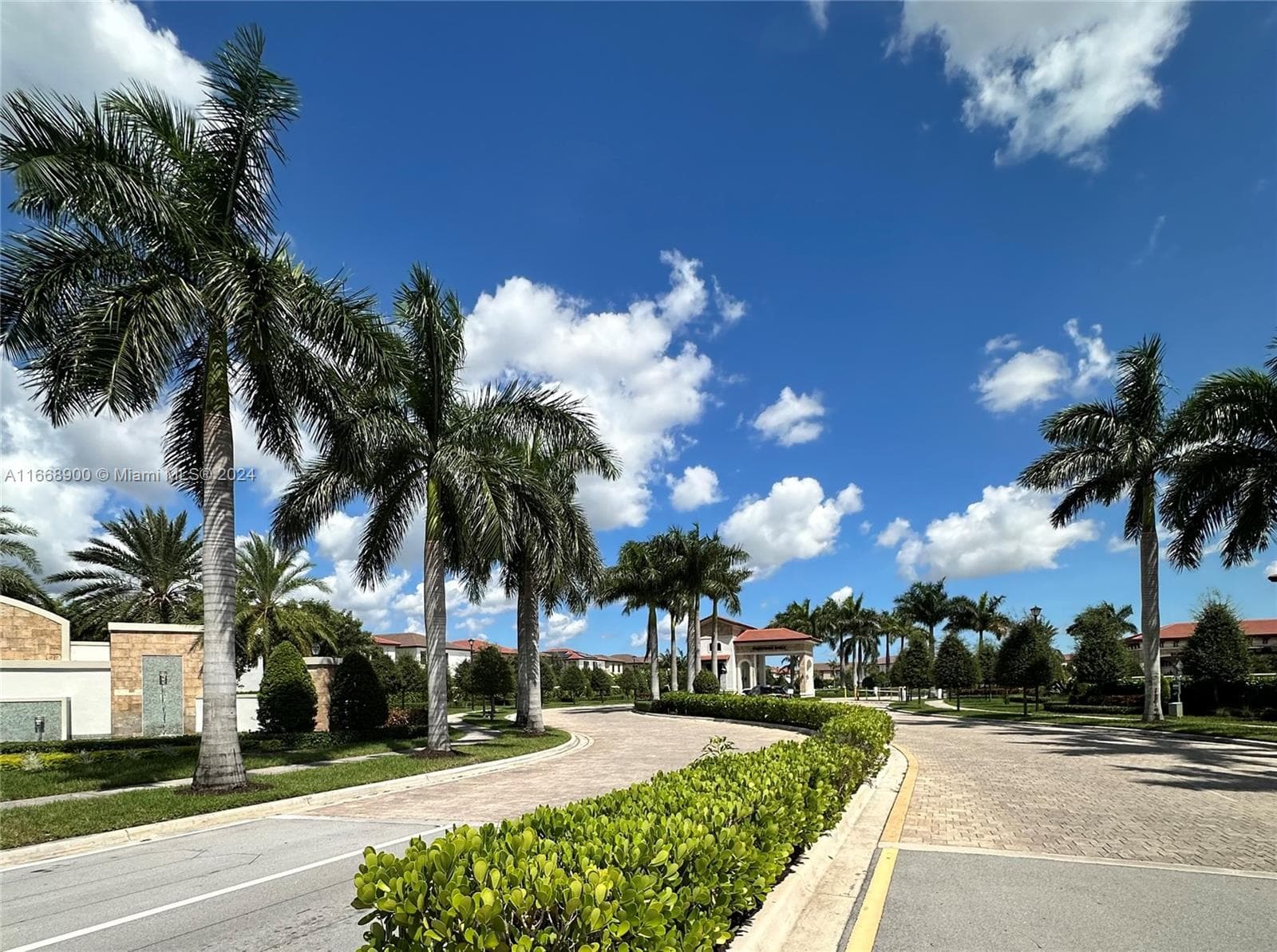 Townhouse at 3415 W 112th Ter, Hialeah — photo 3