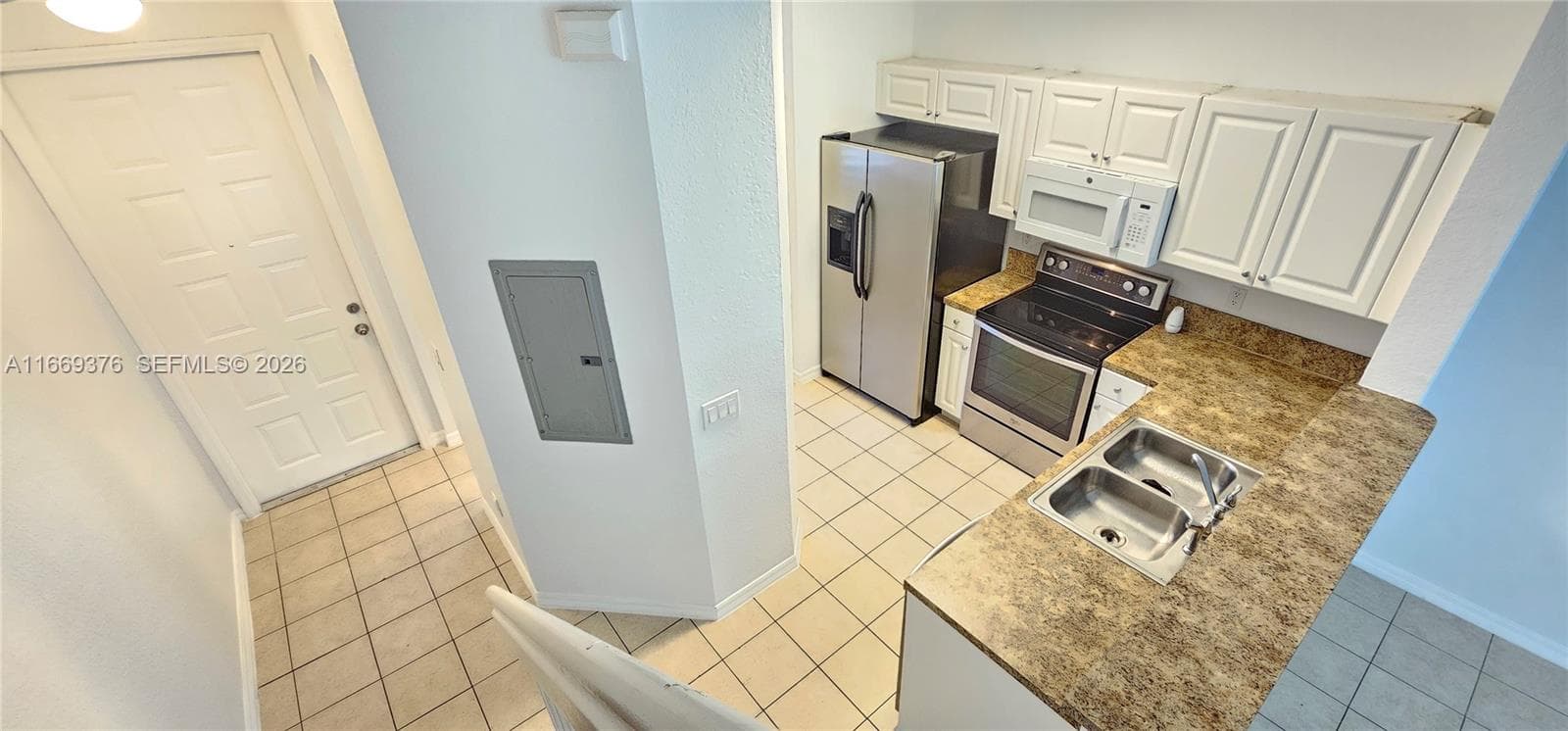 Townhouse at 1935 Gardenia Ct, Riviera Beach, FL