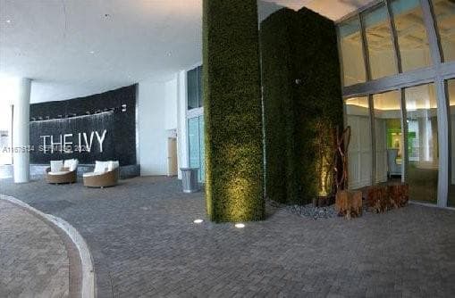 Condo at 90 SW 3 ST, Miami — photo 3