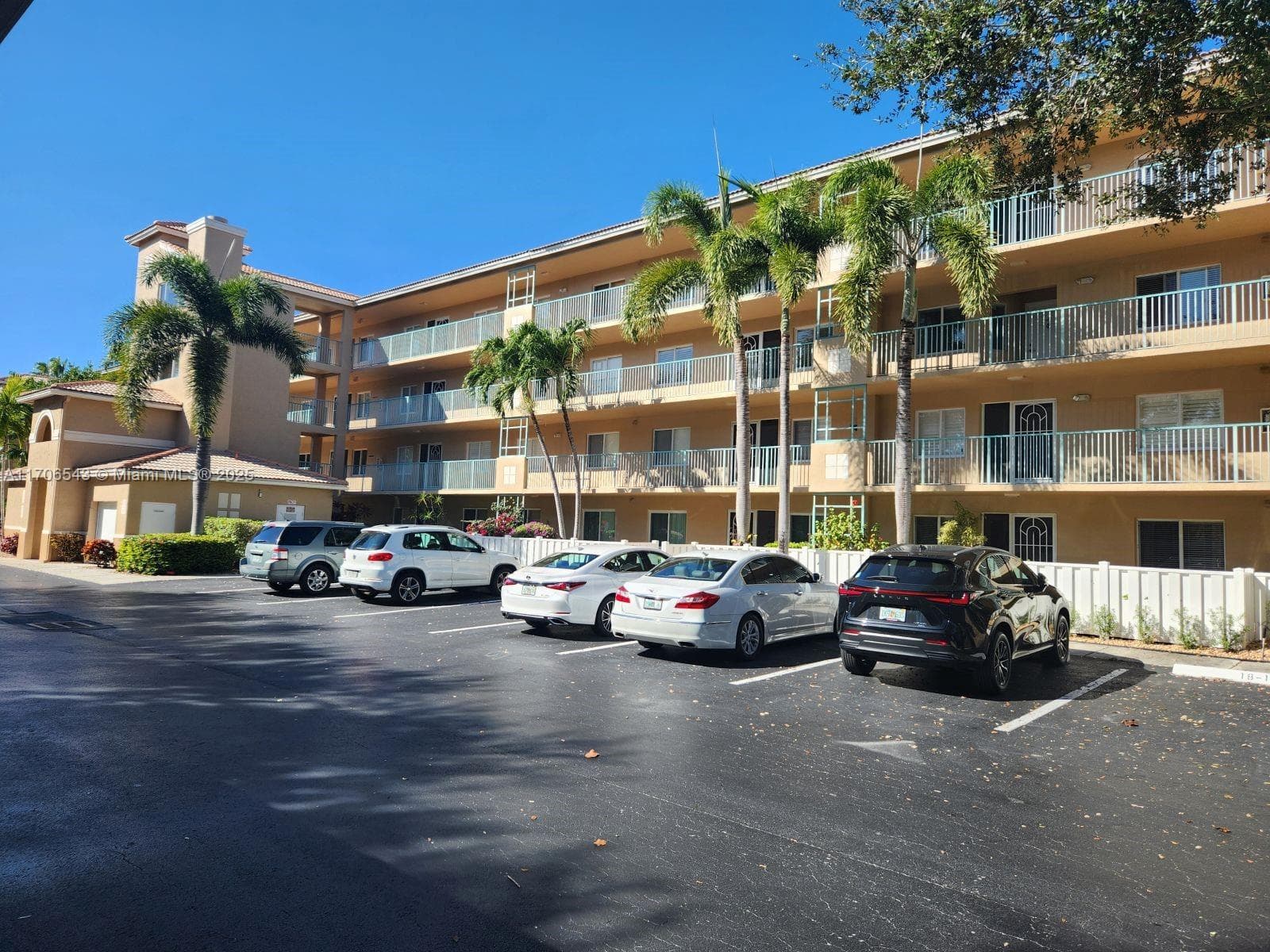 Condo at 5749 Gemstone Ct, Boynton Beach, FL