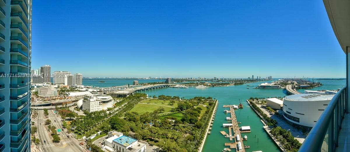 Condo at 888 Biscayne Blvd, Miami, FL