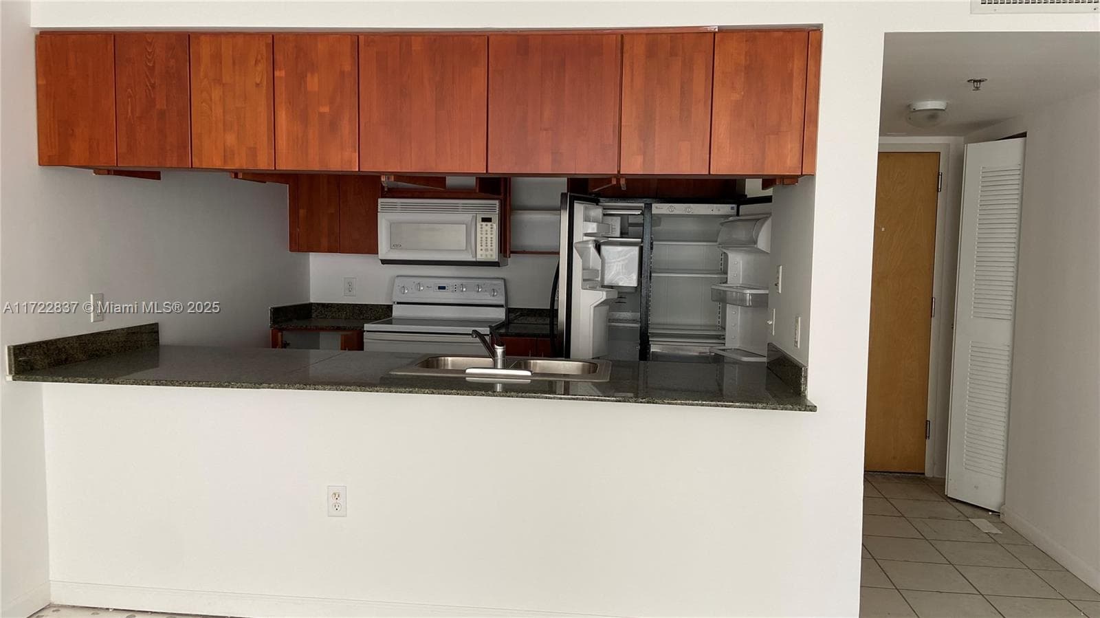Condo at 1200 Brickell Bay Dr, Miami — photo 2