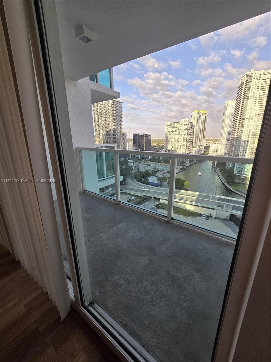 Condo at 31 SE 5th St, Miami, FL