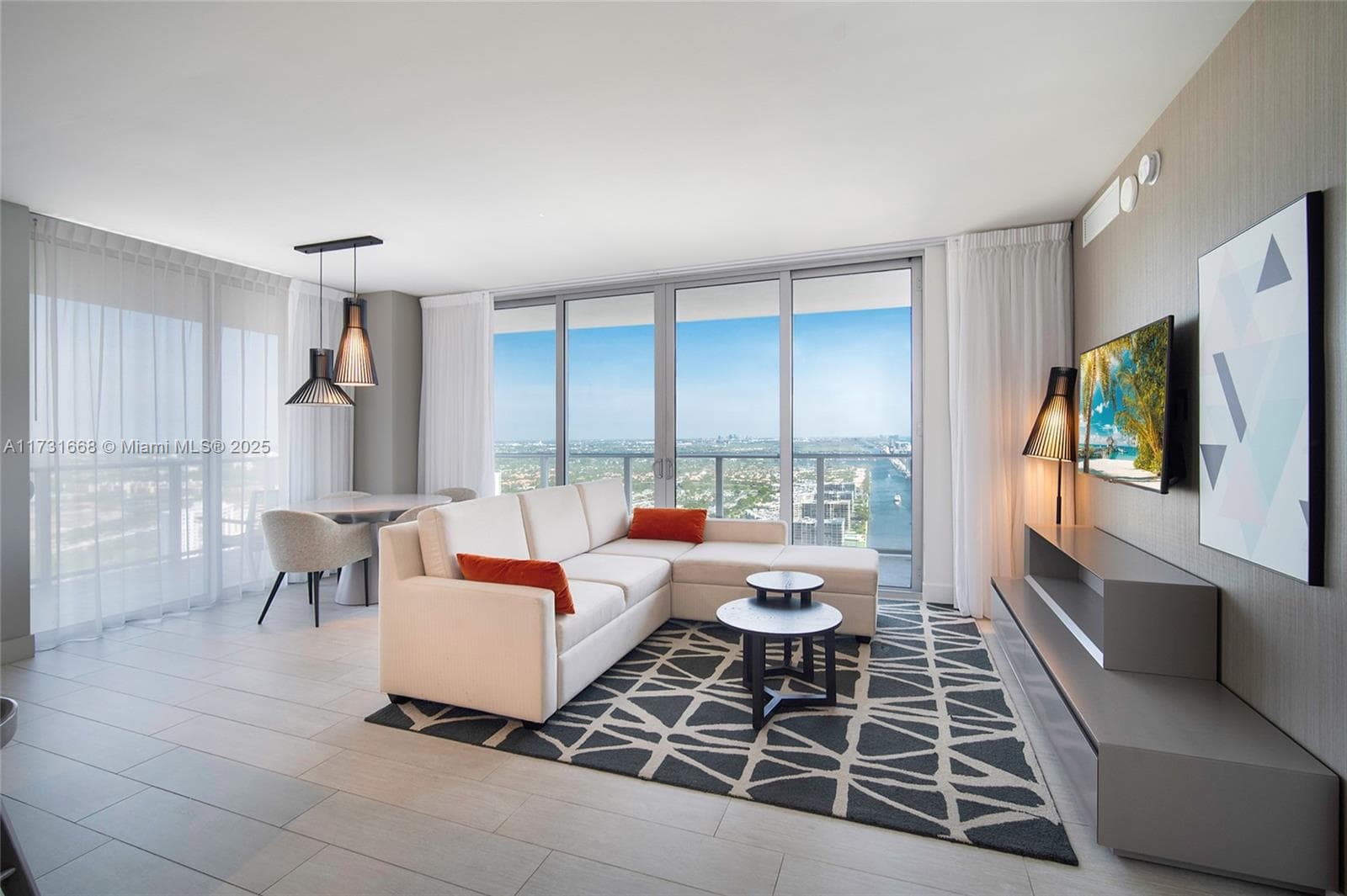 Condo at 4010 S Ocean Dr, Hollywood — photo 3