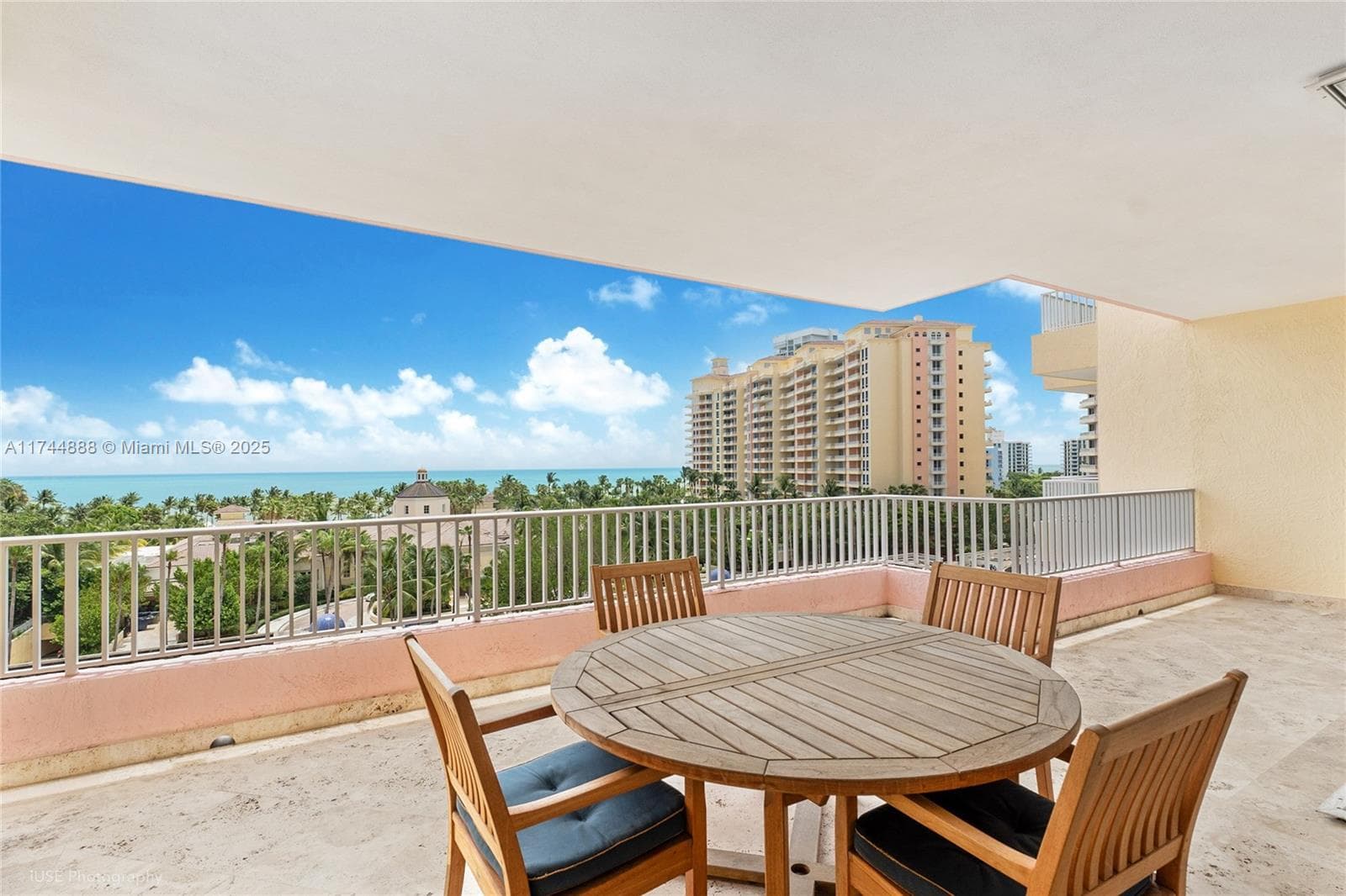 Condo at 785 Crandon Blvd, Key Biscayne, FL