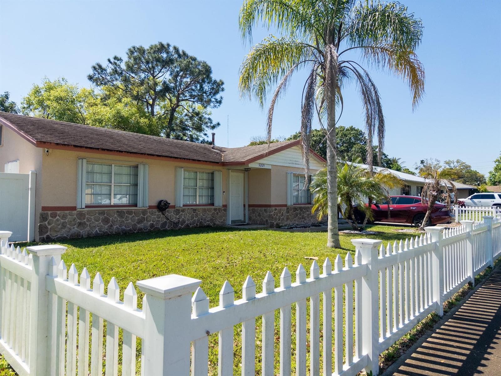 Single-family home at 3205 Hibiscus, Fort Pierce, FL