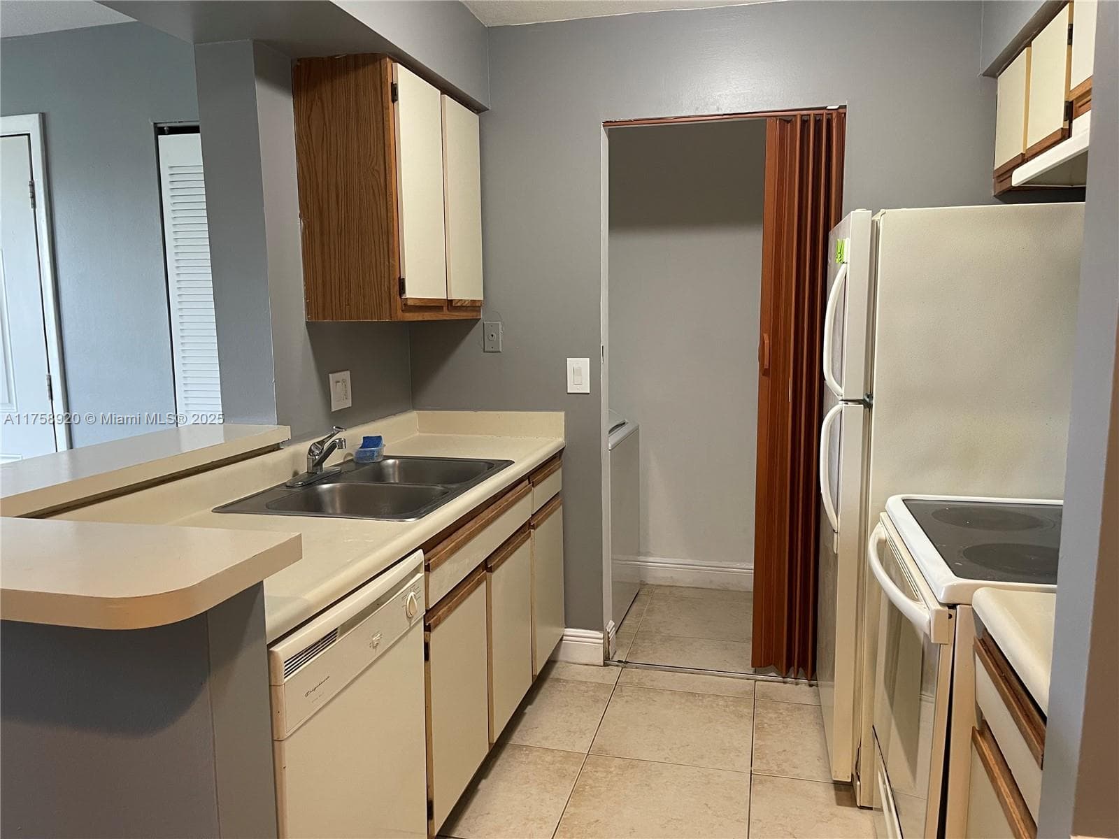Condo at 1247 SW 46th Ave, Pompano Beach, FL