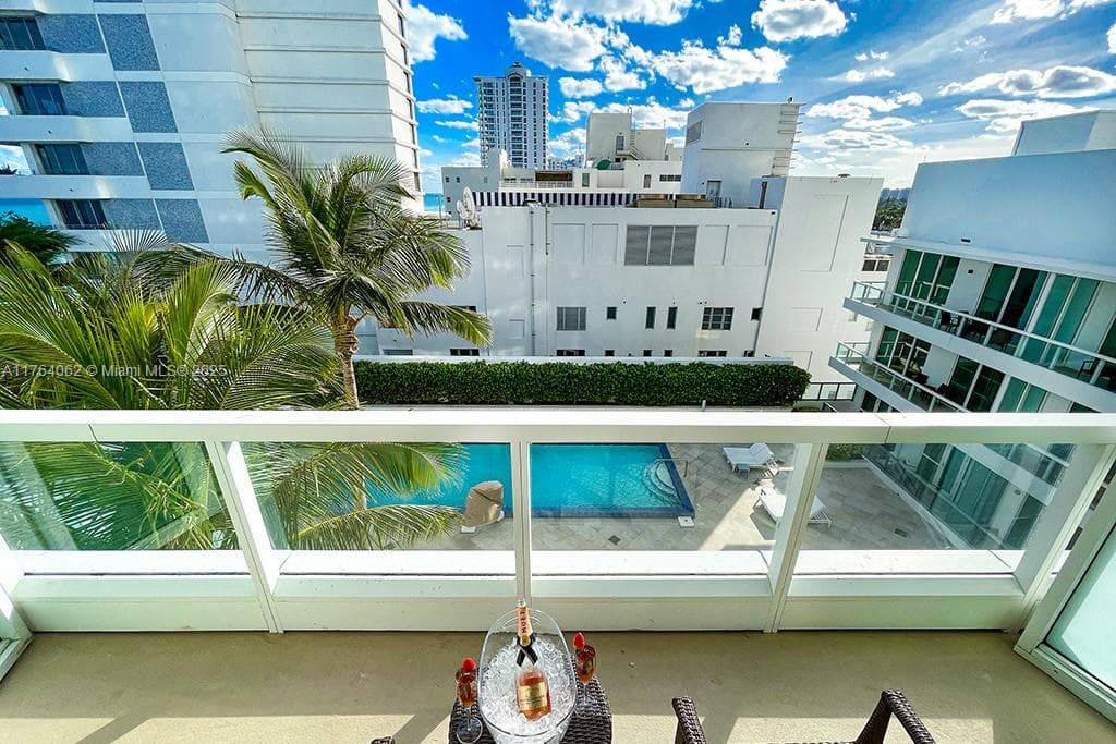 Condo at 4391 Collins ave, Miami Beach — photo 2