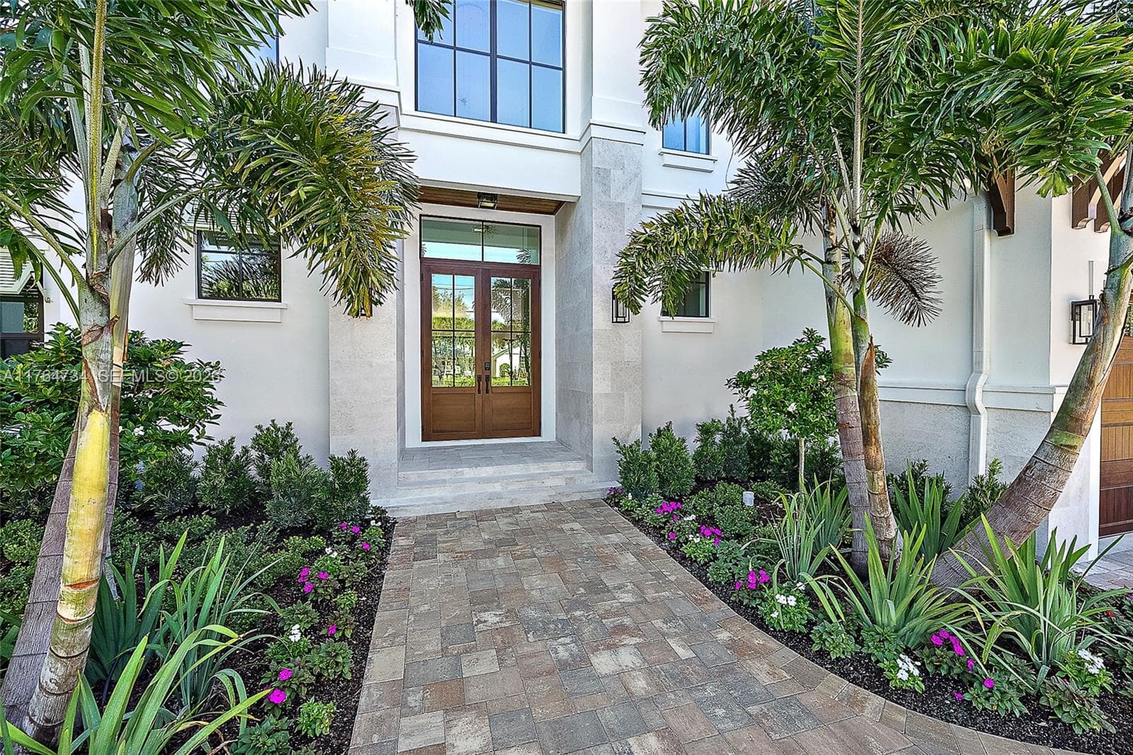 Single-family home at 325 N Fairway, Tequesta — photo 3