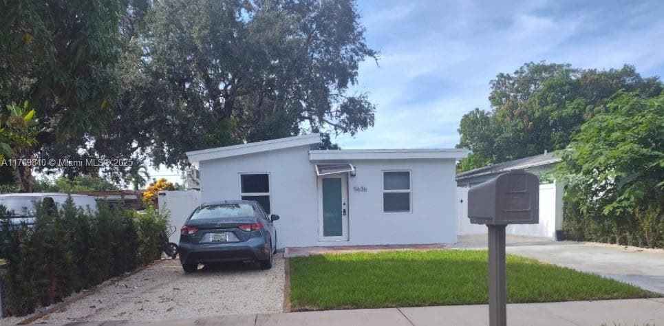 Single-family home at 5636 Arthur St, Hollywood, FL