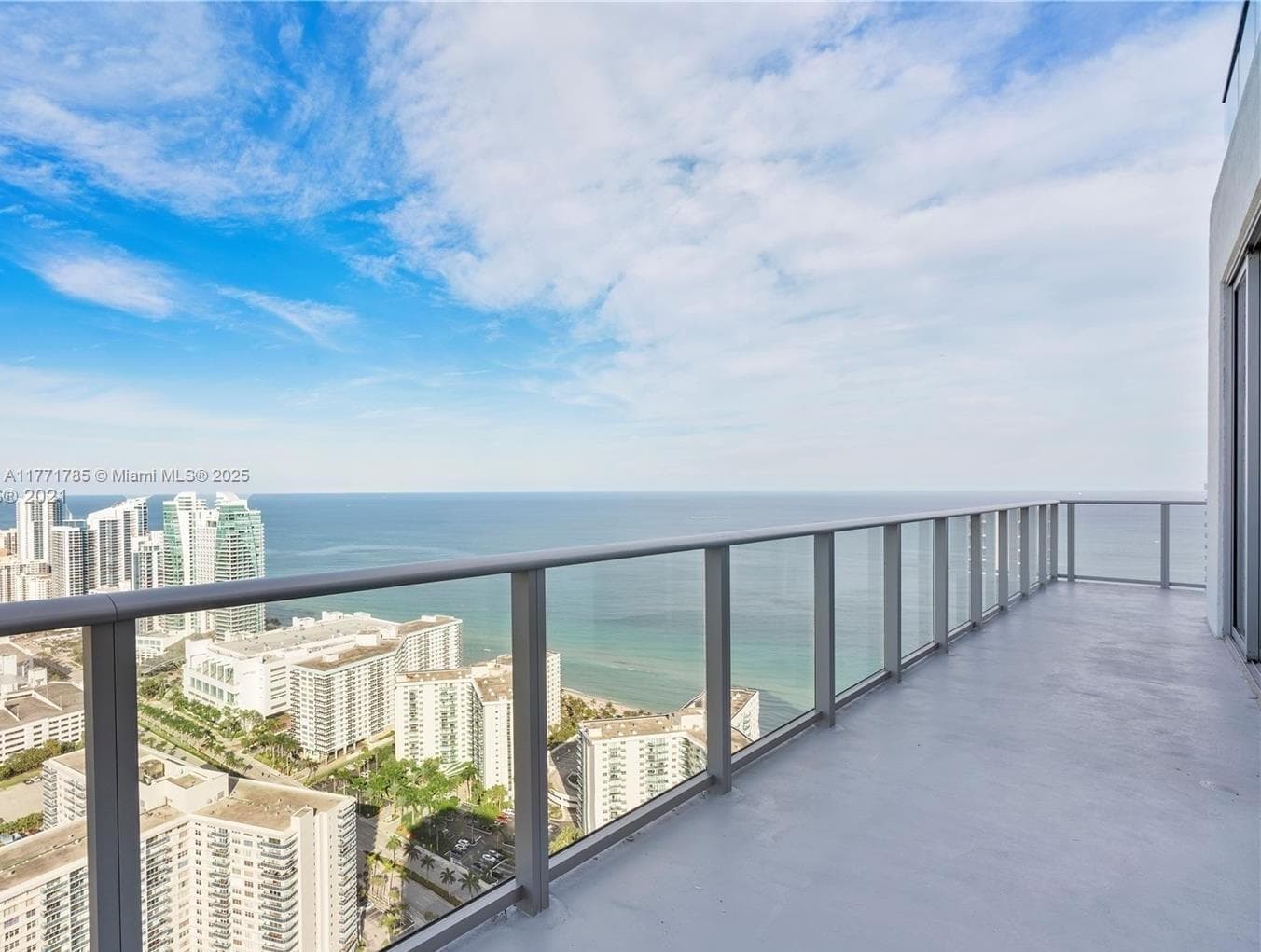 Condo at 4010 S Ocean Dr, Hollywood — photo 3