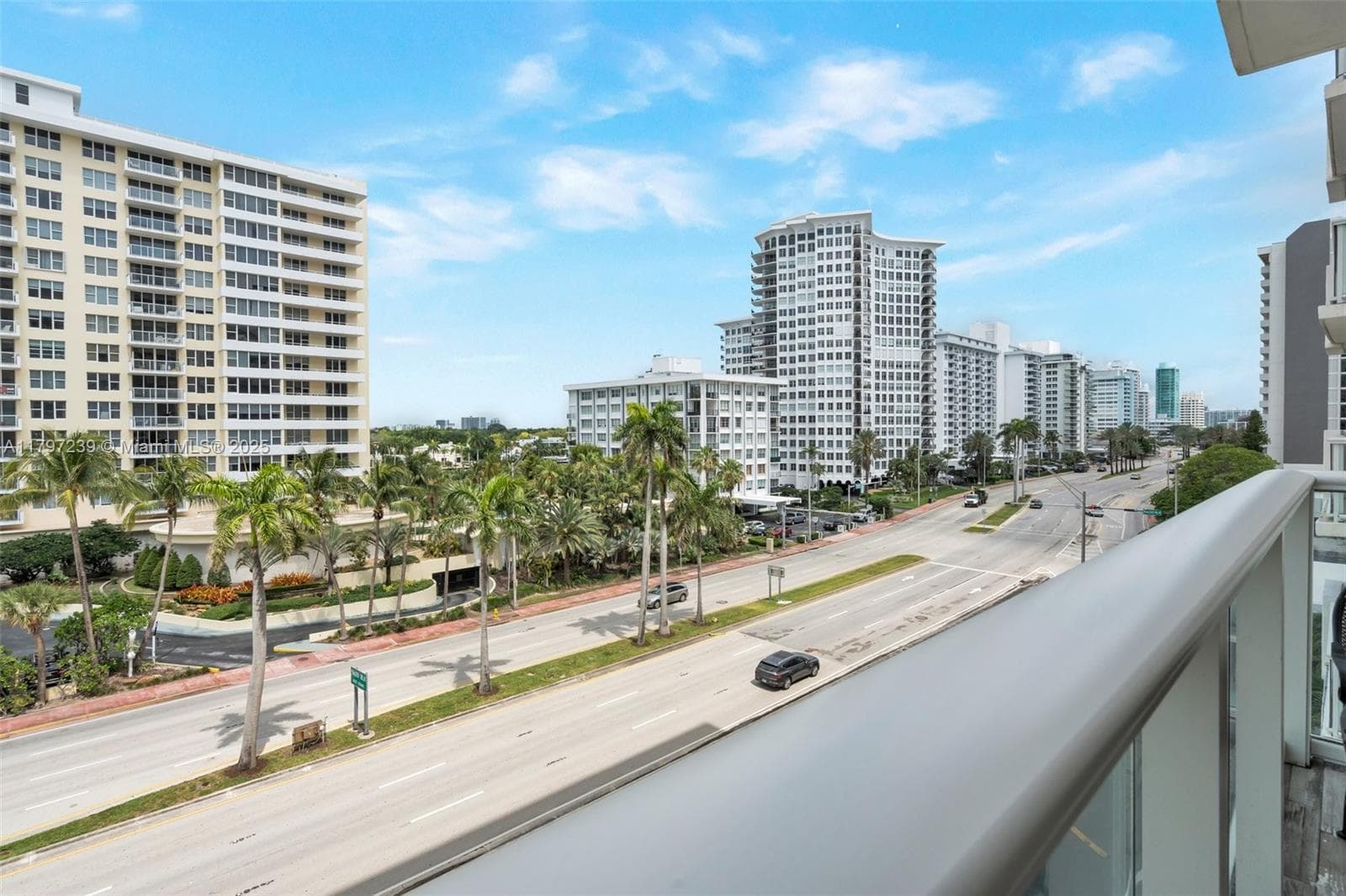 Condo at 5601 Collins Ave, Miami Beach — photo 3
