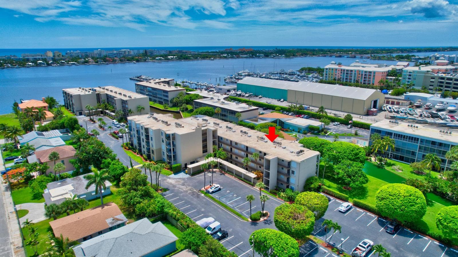 Condo at 890 N Federal Highway, Lantana, FL