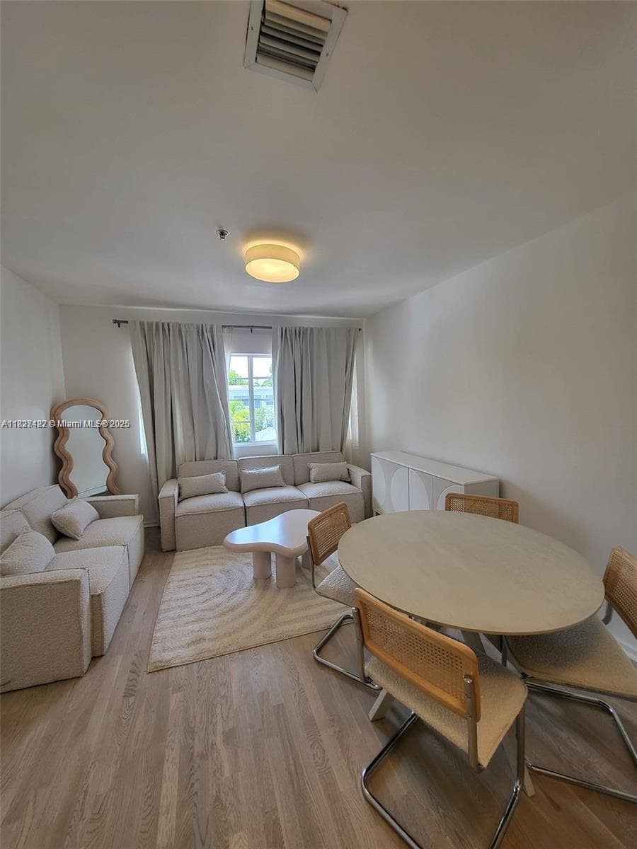Condo en 810 7th St, Miami Beach — foto 2