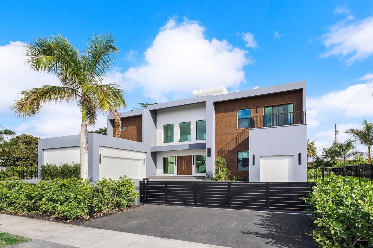Single-family home at 13480 Us Highway 1, Juno Beach, FL