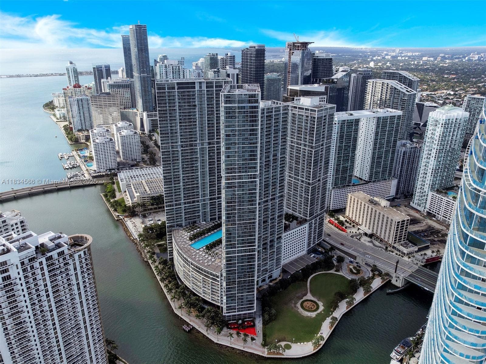 Condo at 465 Brickell Ave, Miami — photo 1