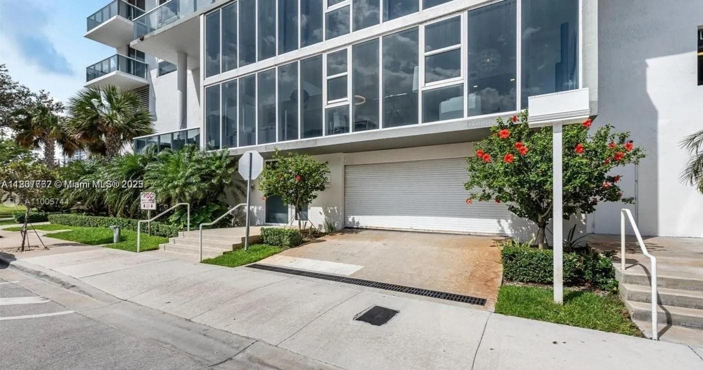 Condo at 600 NE 27th St, Miami — photo 3