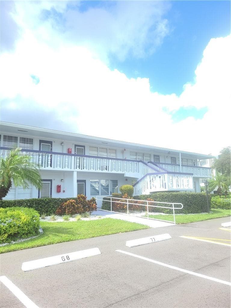 Condo at 82 Oakridge G, Deerfield Beach, FL