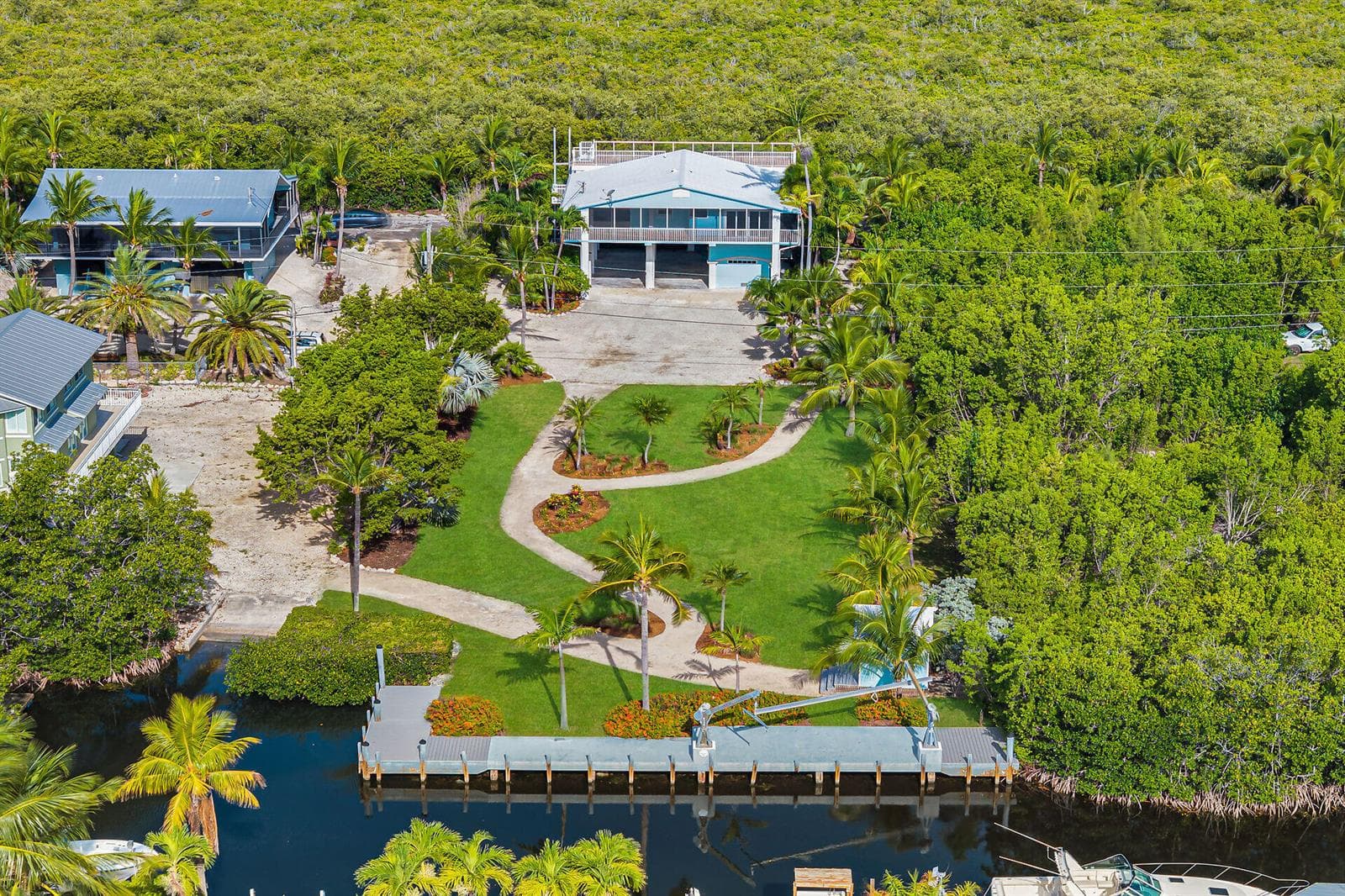 Single-family home at 1514 Shaw Drive, Key Largo, FL