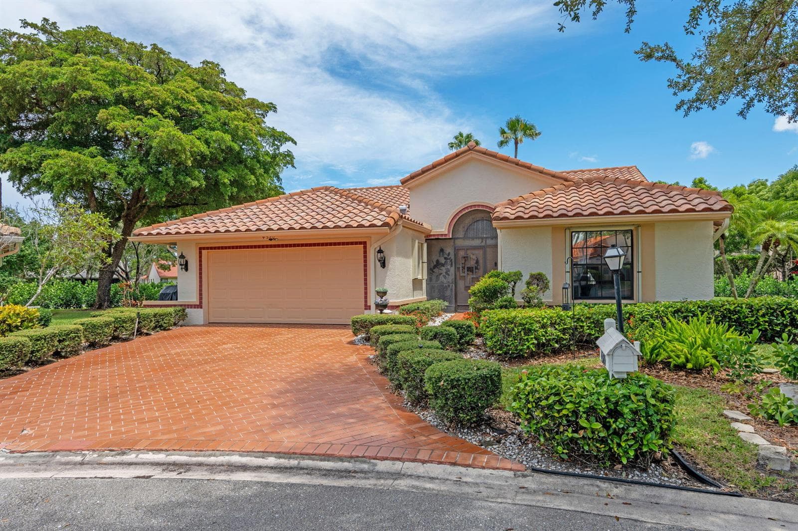 Single-family home at 4520 Catamaran Circle, Boynton Beach, FL