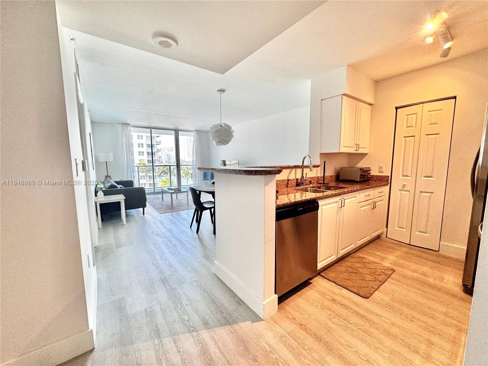 Condo at 1155 Brickell Bay Dr, Miami — photo 1