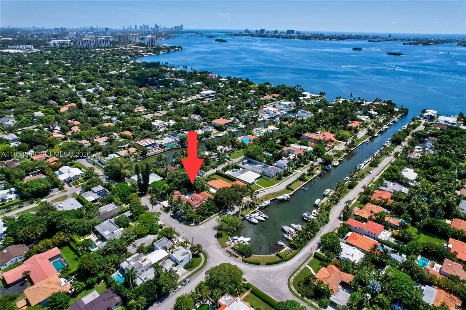 Single-family home at 1051 NE 89th St, Miami — photo 3