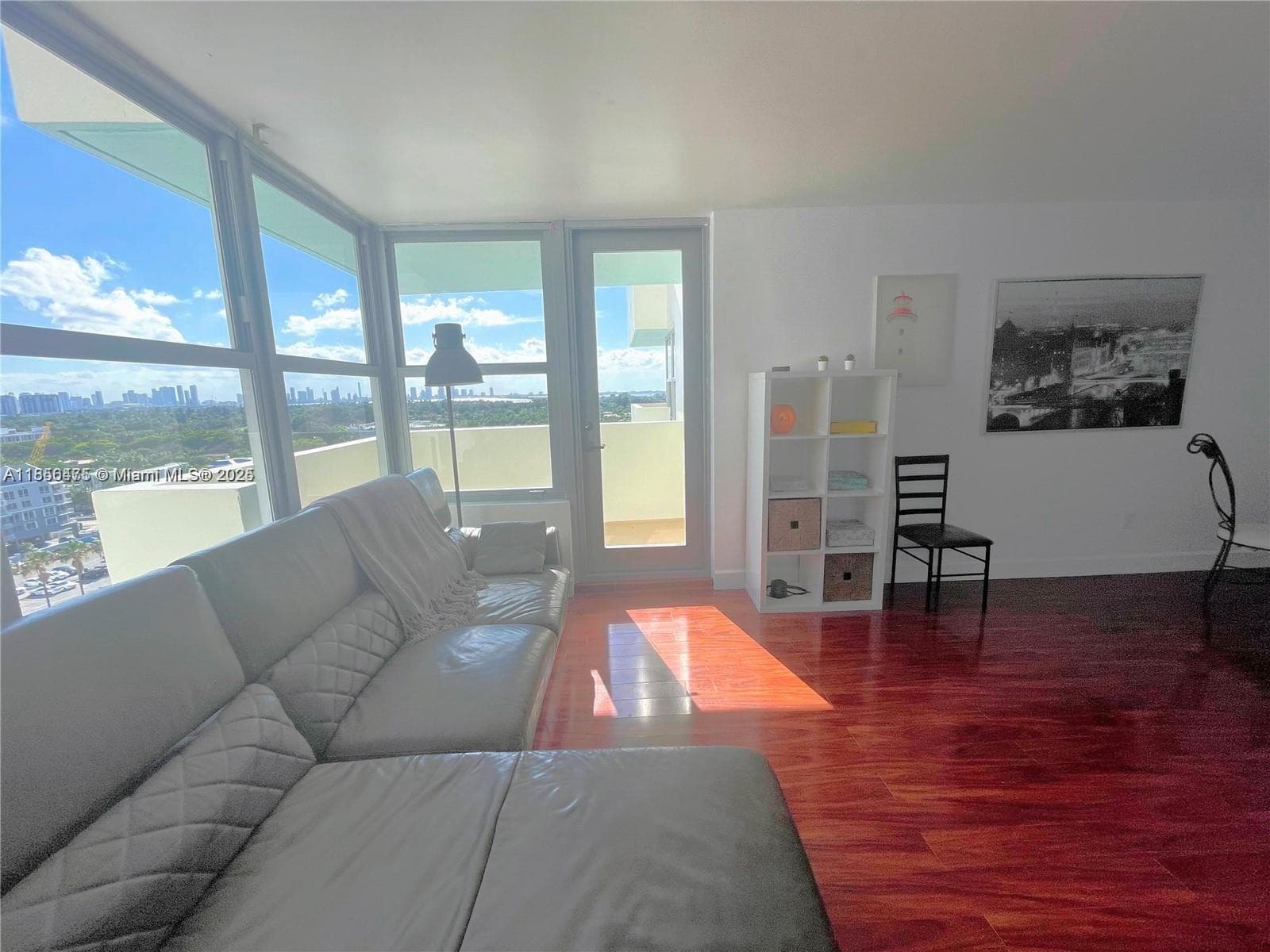 Condo at 2899 Collins Ave, Miami Beach — photo 3