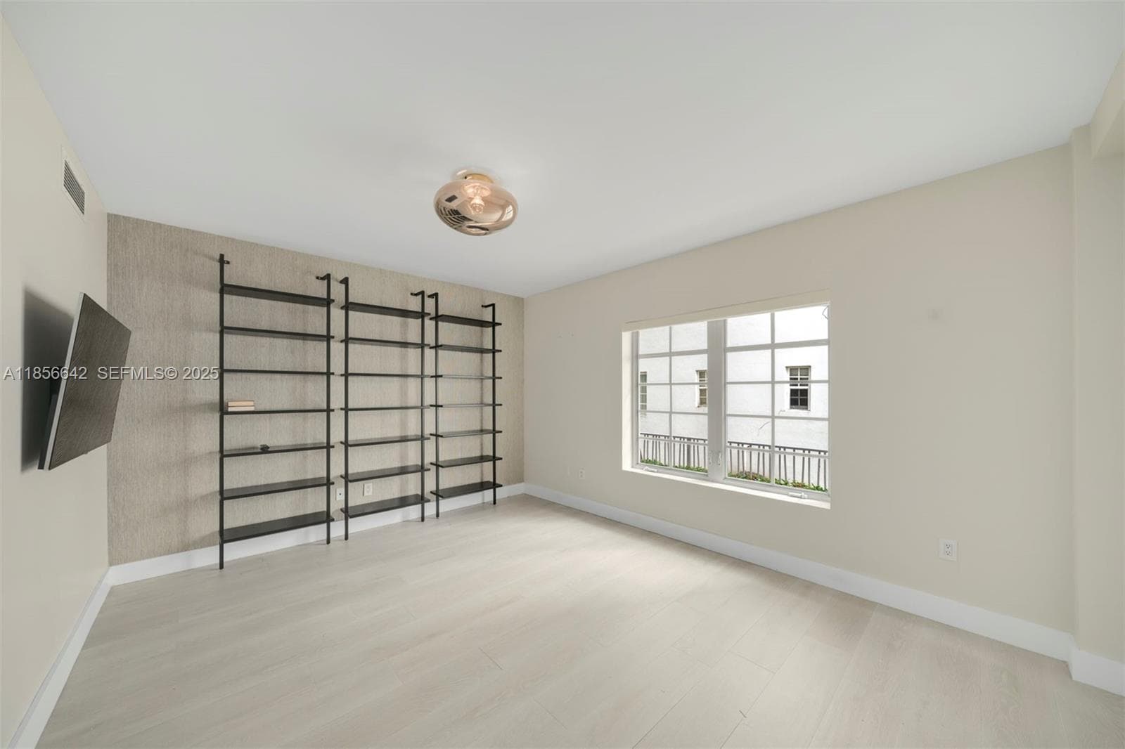 Condo at 435 21st St, Miami Beach — photo 3