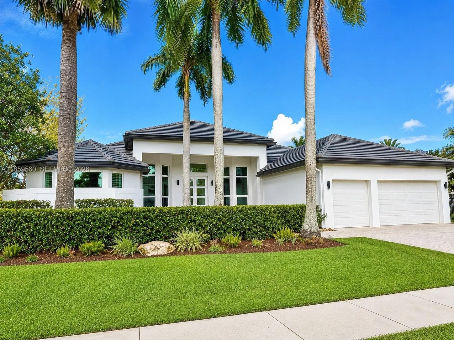 Single-family home at 2523 Montclaire Cir, Weston, FL