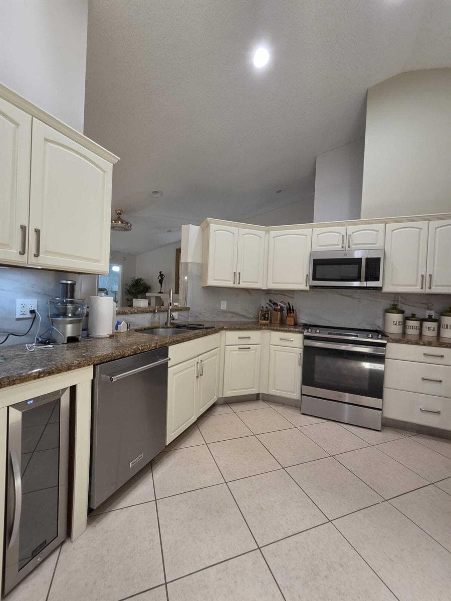 Home at 115 Ramblewood Circle, Royal Palm Beach, FL