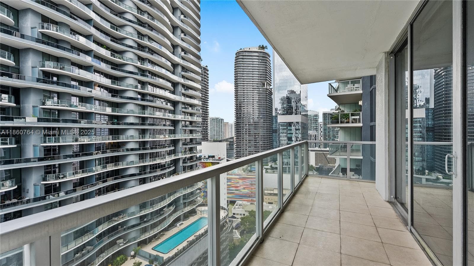 Condo at 1050 Brickell Ave, Miami — photo 2