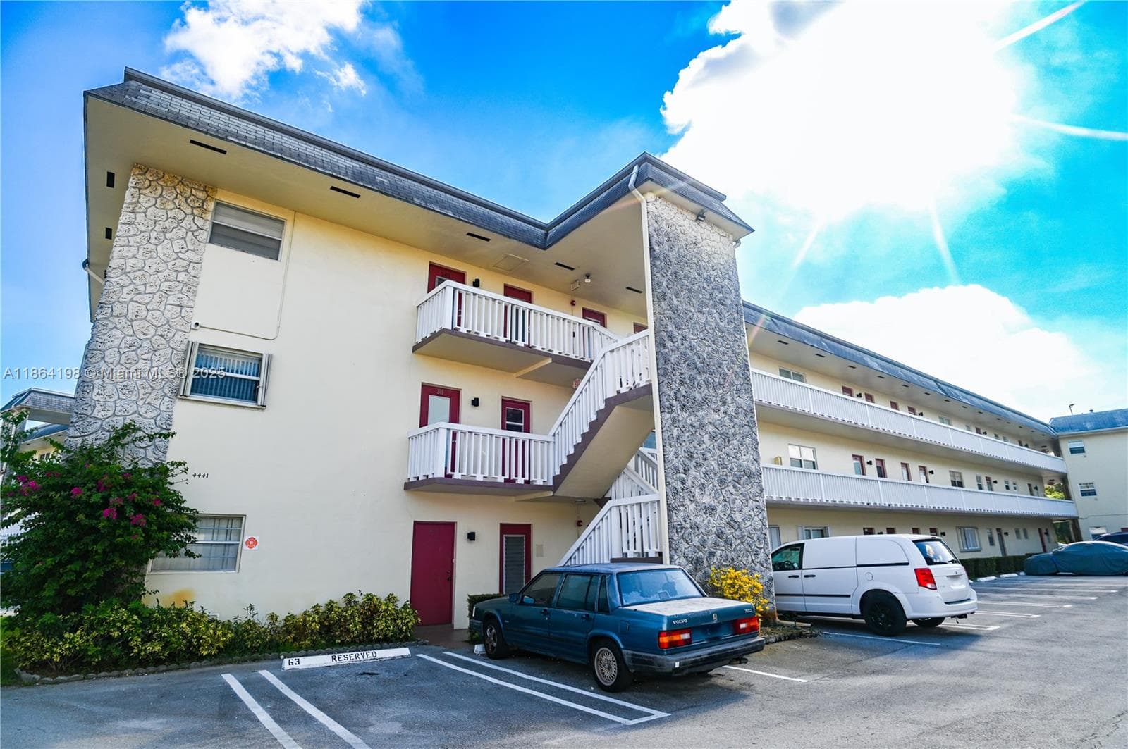 Condo at 4441 NW 16th St, Lauderhill, FL