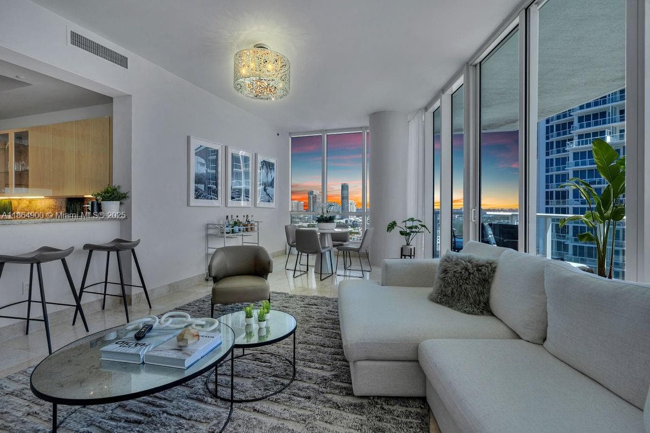 Condo at 100 S Pointe Dr, Miami Beach — photo 3