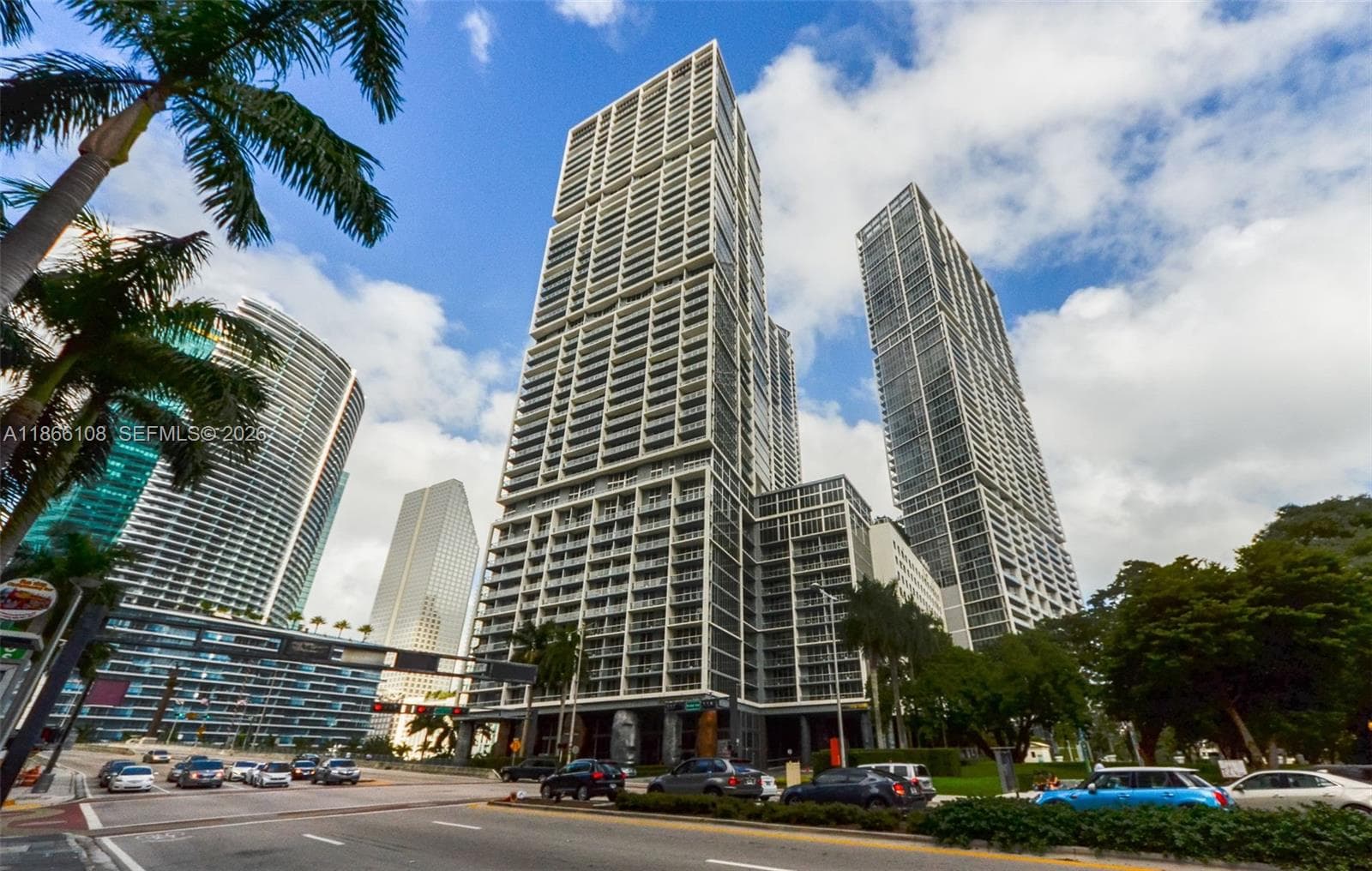 Condo at 495 Brickell Ave, Miami — photo 2