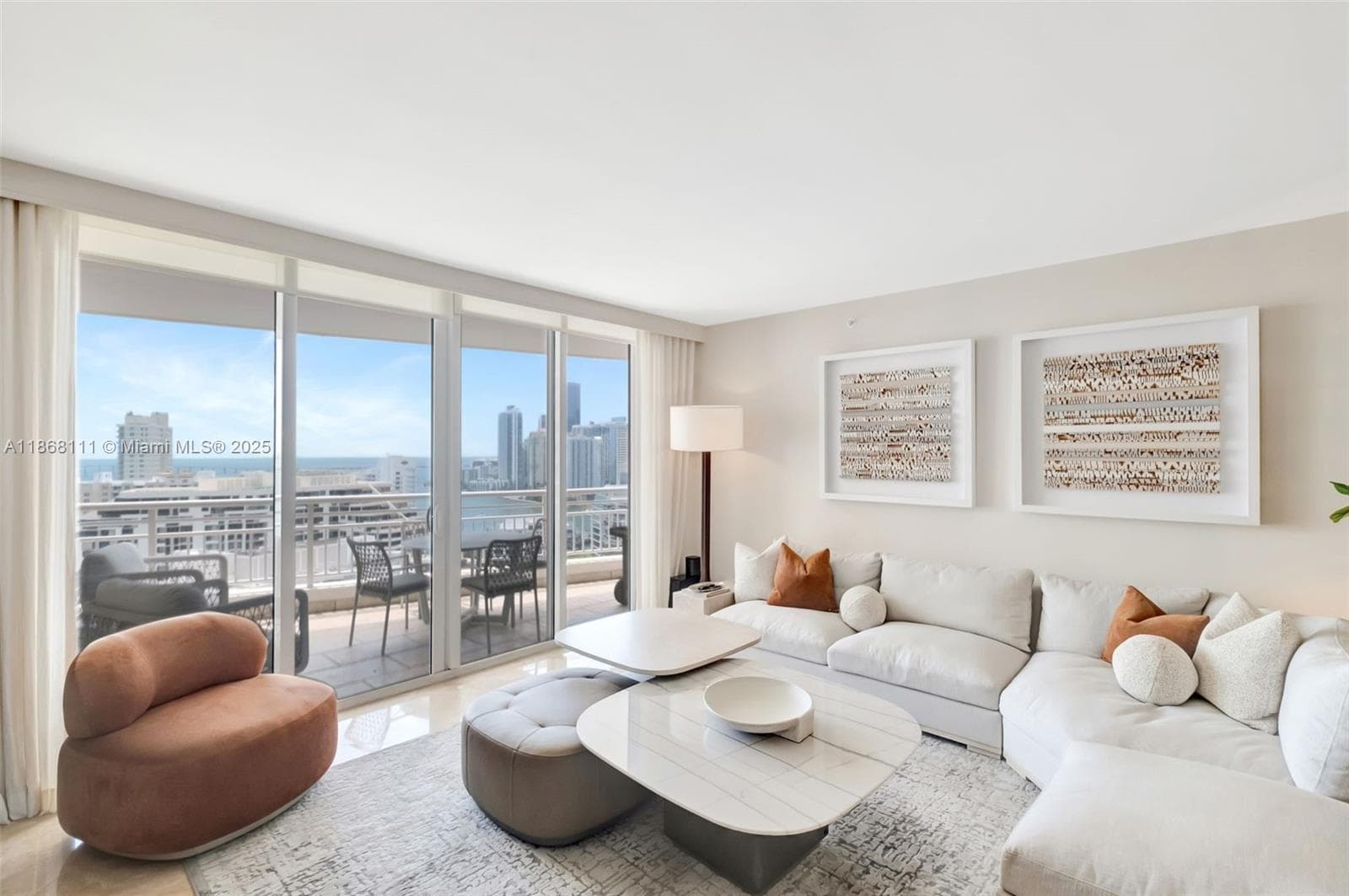 Condo at 848 Brickell Key Dr, Miami — photo 1
