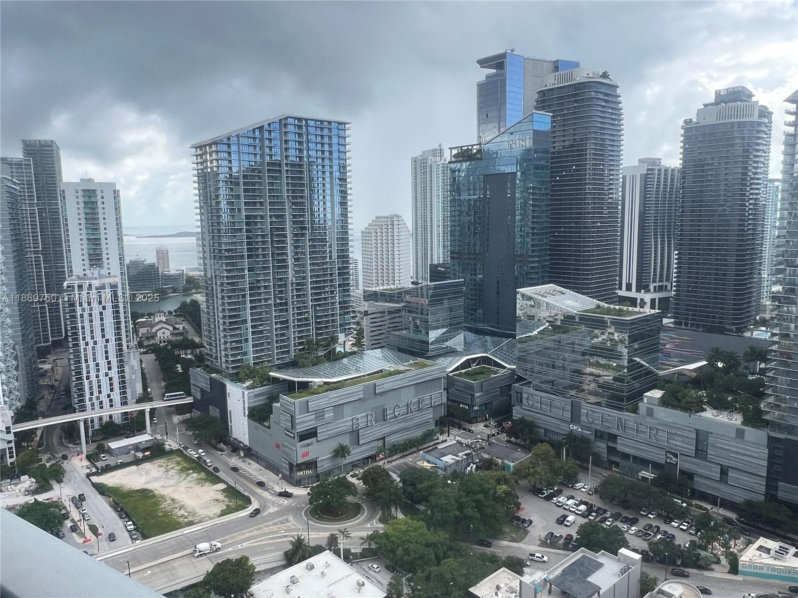 Condo at 92 SW 3rd St, Miami, FL