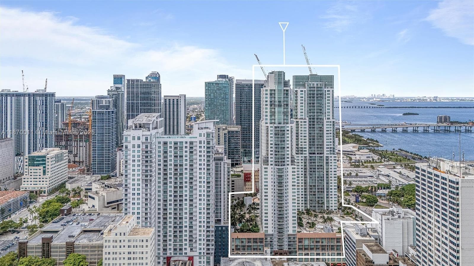 Condo at 253 NE 2 ST, Miami — photo 3