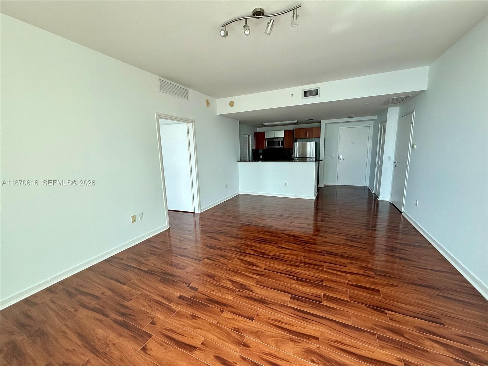 Condo at 300 S Biscayne Blvd, Miami — photo 2