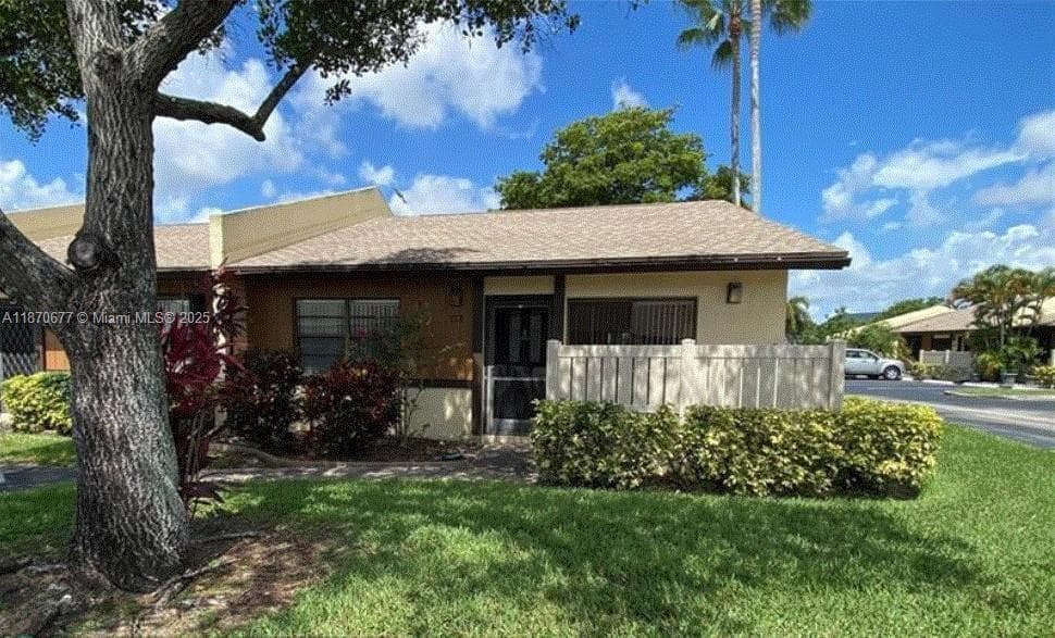 Single-family home at 715 Banks Rd, Margate, FL