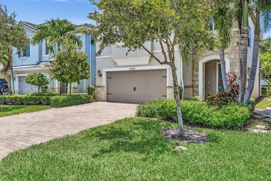 Single-family home at 4353 Large Leaf Ln, Hollywood — photo 3