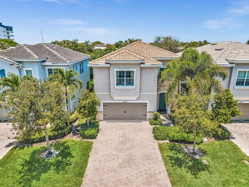 Single-family home at 4353 Large Leaf Ln, Hollywood — photo 1