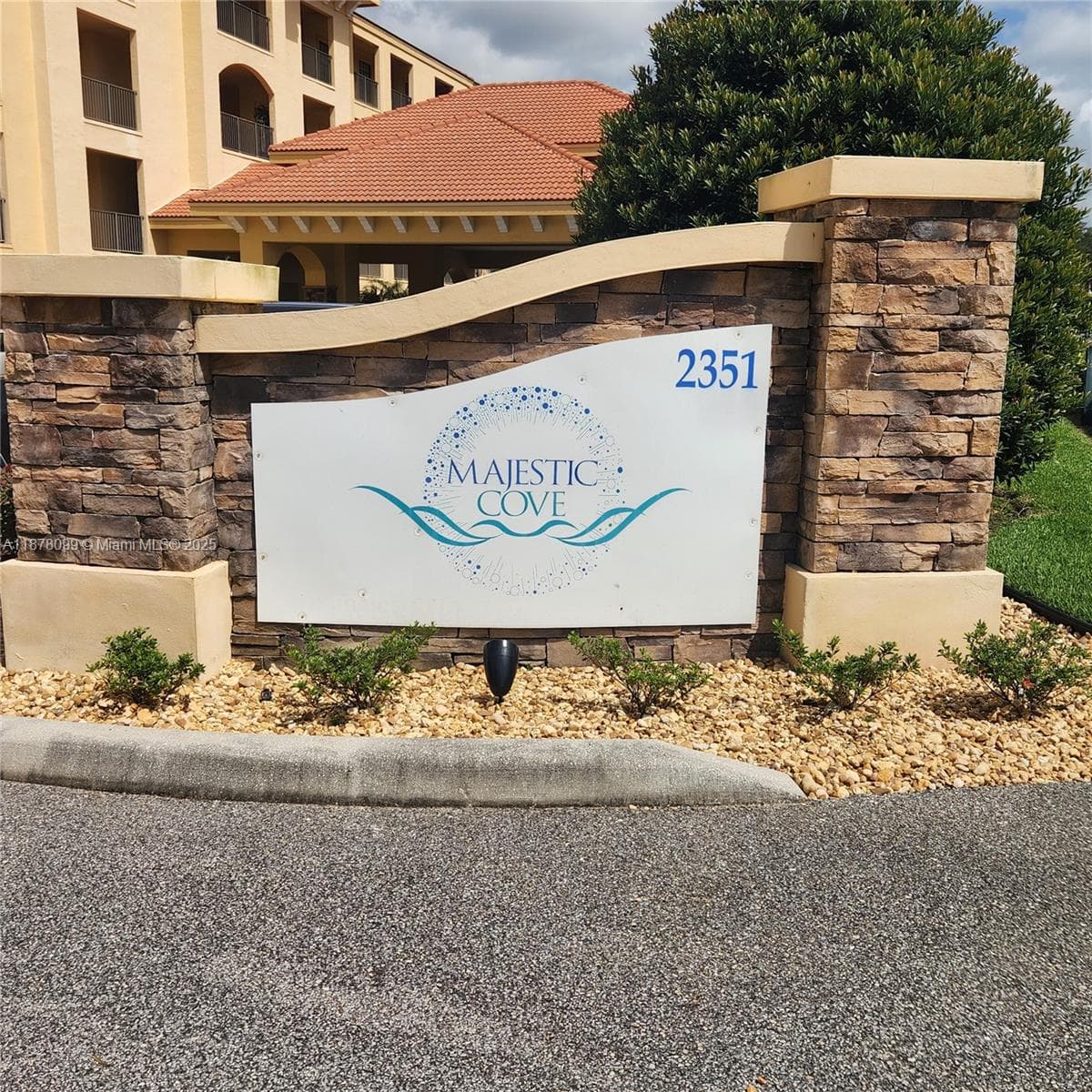Condo en 2351 Lakeview Dr, Sebring — foto 2